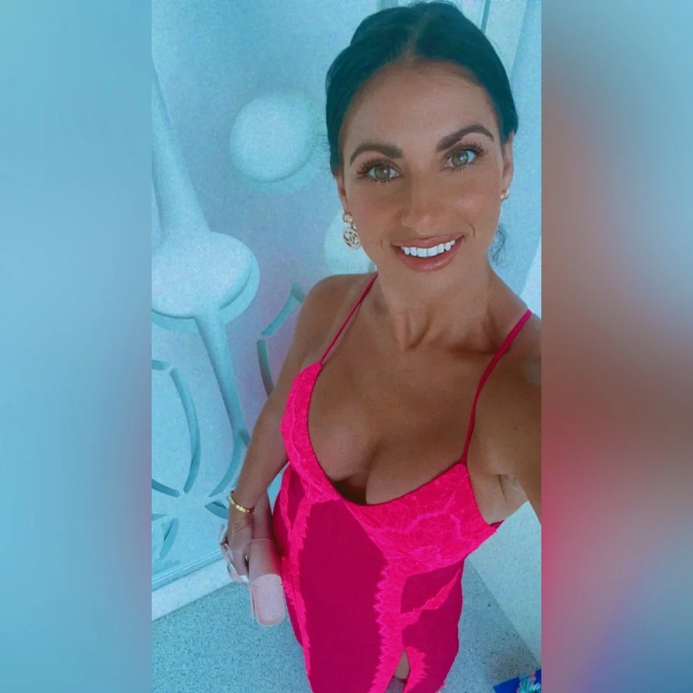 ✨ M E E T • M E ✨ The Posher - Picture 9 of 17